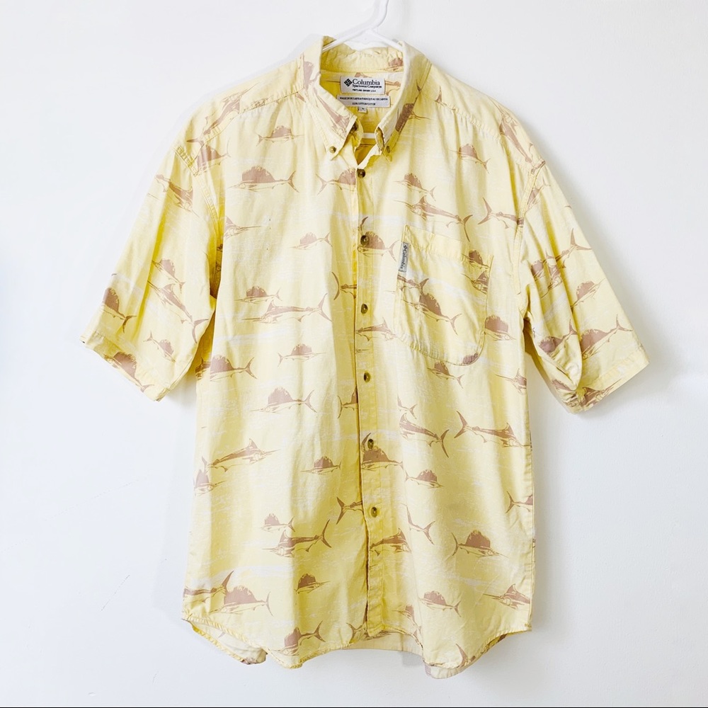 COLUMBIA Short Sleeve Fish Print Button Down Shirt